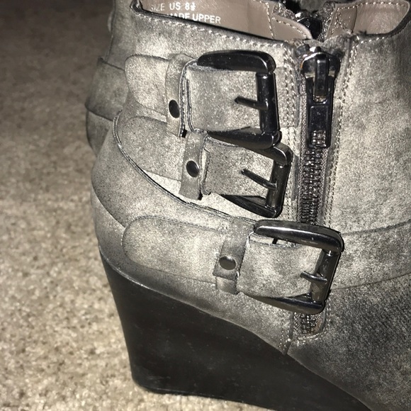 Grey and black Daytrip Clogs 🖤 - Picture 6 of 6